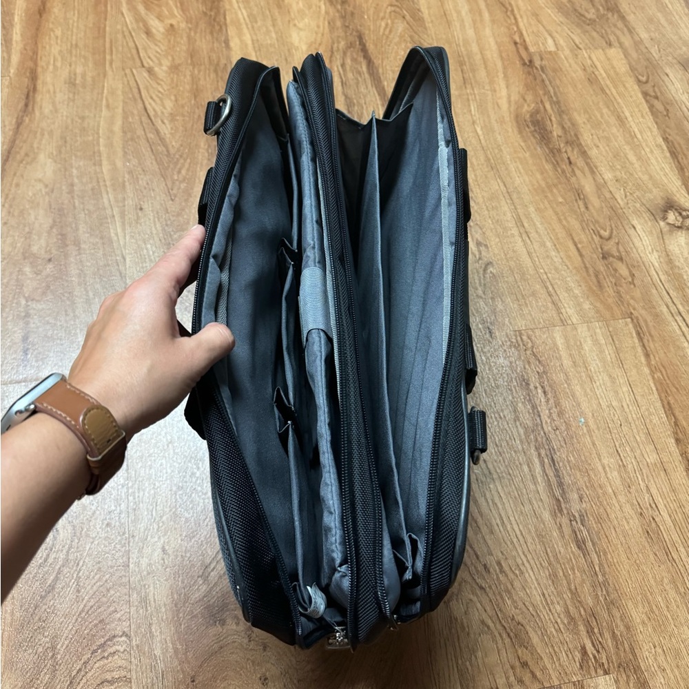 Samsonite Briefcase - image 2